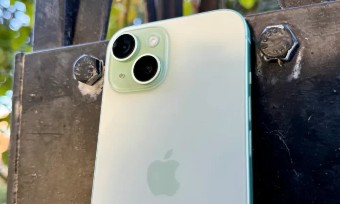 iphone-15-green-camera-module-angled-2